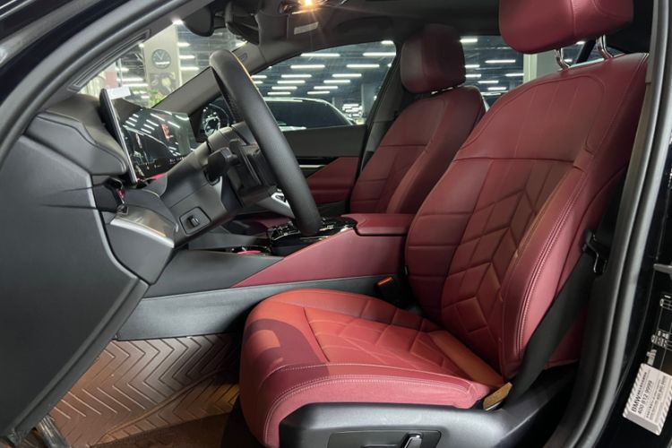 Used BMW 5 Series 2024 525Li M Sport Package Interior 13
