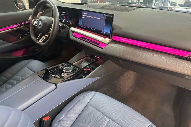 Used BMW 5 Series 2024 530Li Luxury Edition M Sport Package Interior 14