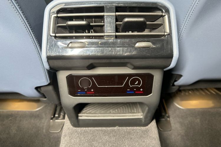 Used BMW 5 Series 2024 530Li Luxury Edition M Sport Package Interior 2