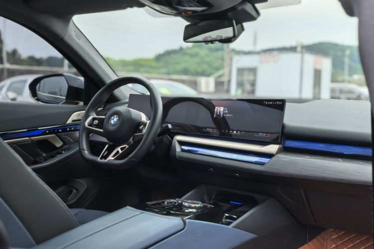 Used BMW 5 Series 2024 530Li Luxury Edition M Sport Package Interior 2