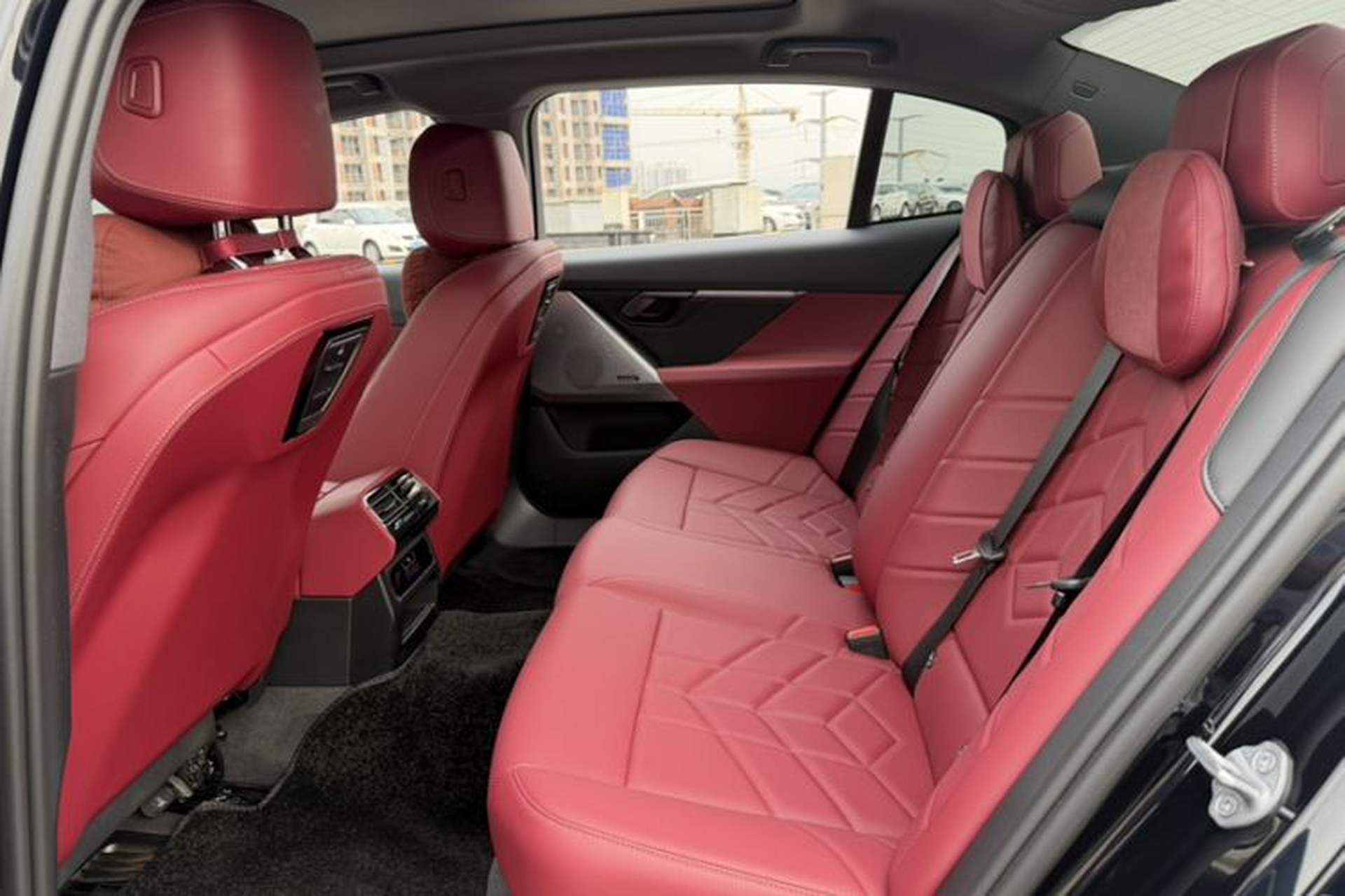 Used BMW 5 Series 2024 525Li Luxury Package Interior 2