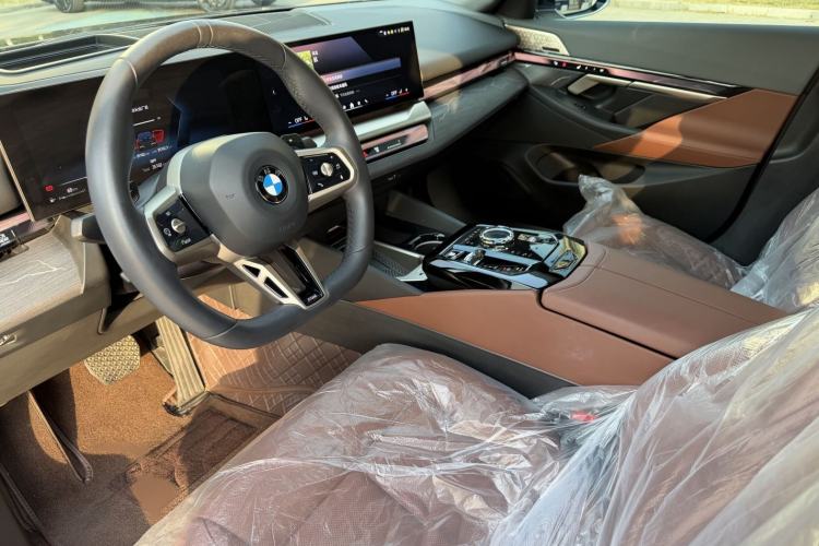 Used BMW 5 Series 2024 530Li Luxury Edition M Sport Package Interior 2