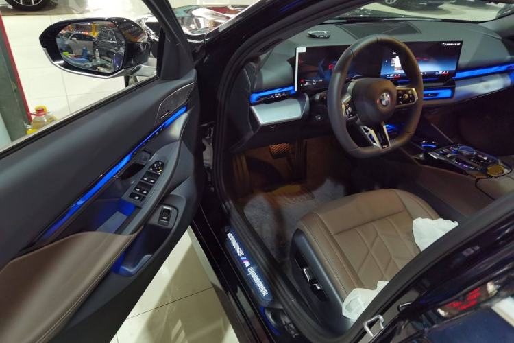 Used BMW 5 Series 2024 530Li Leading Model M Sport Package Interior 2