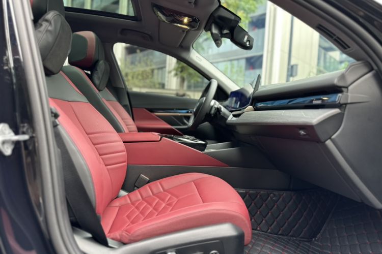 Used BMW 5 Series 2024 530Li Luxury Edition M Sport Package Interior 4