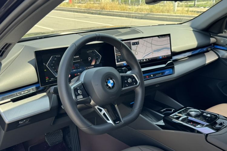 Used BMW 5 Series 2024 530Li Leading Model M Sport Package Interior 4