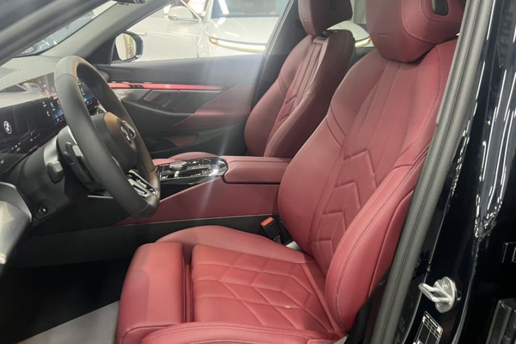 Used BMW 5 Series 2024 525i M Sport Package Interior 5