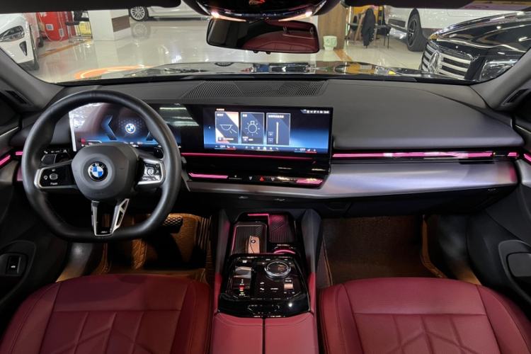 Used BMW 5 Series 2024 525Li M Sport Package Interior 5