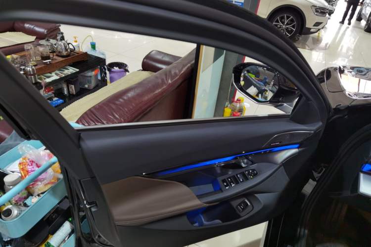 Used BMW 5 Series 2024 530Li Leading Model M Sport Package Interior 5