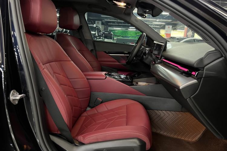 Used BMW 5 Series 2024 525Li M Sport Package Interior 6