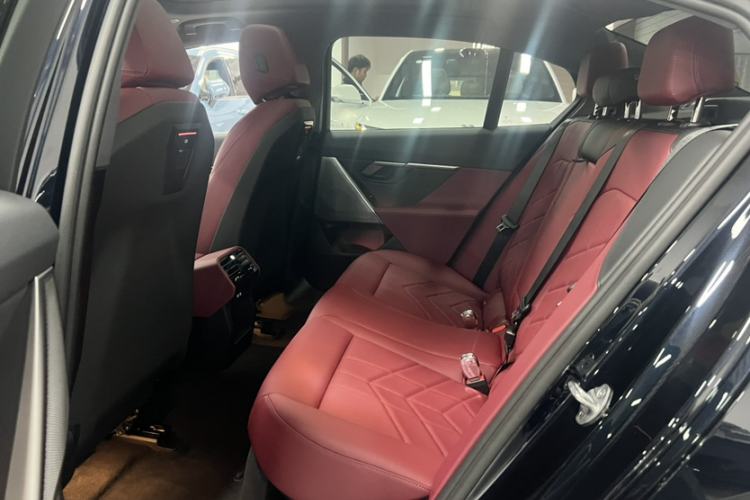 Used BMW 5 Series 2024 525i M Sport Package Interior 7