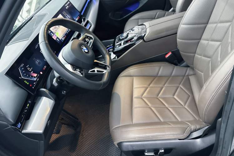 Used BMW 5 Series 2024 525Li M Sport Package Interior 7