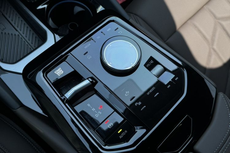 Used BMW 5 Series 2024 530Li Leading Model M Sport Package Interior 8