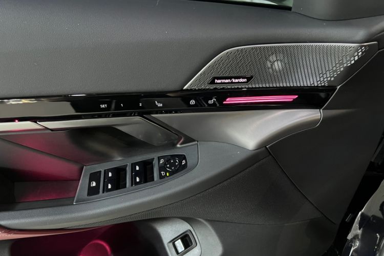 Used BMW 5 Series 2024 525Li M Sport Package Interior 8
