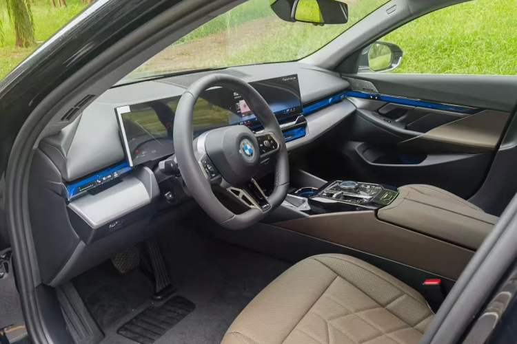 Used BMW 5 Series 2024 530Li Leading Model M Sport Package Interior 8
