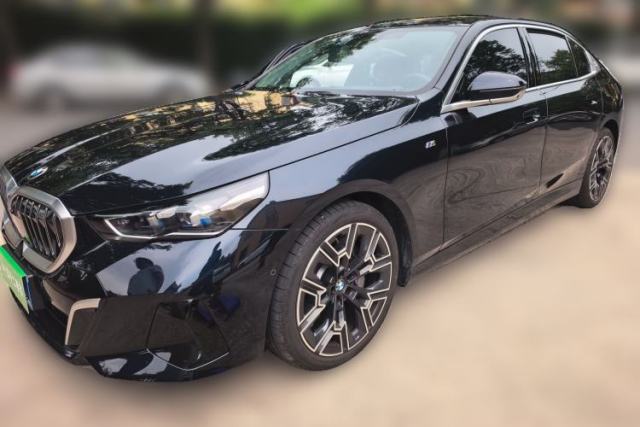 Used BMW 5 Series 2024 530Li Luxury Edition M Sport Package