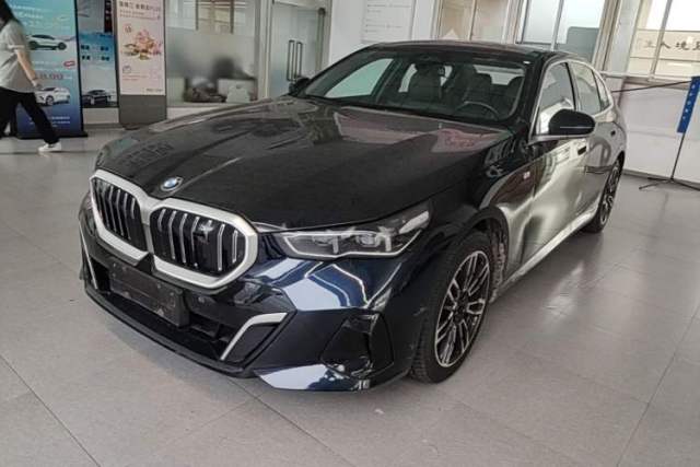 Used BMW 5 Series 2024 525Li M Sport Package