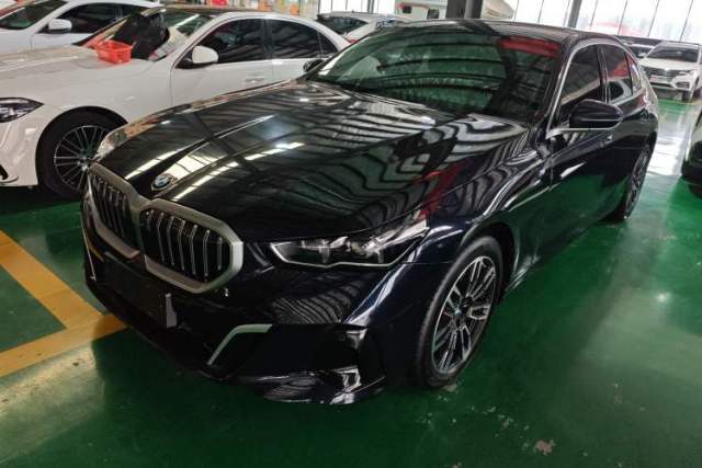 Used BMW 5 Series 2024 530Li Leading Model M Sport Package