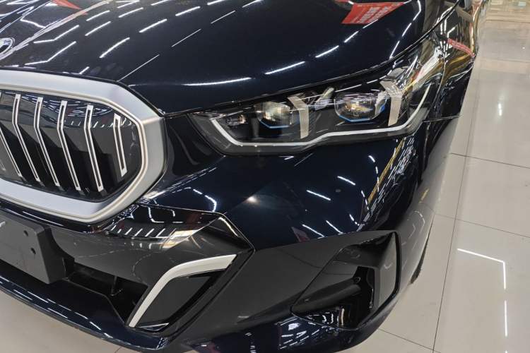 Used BMW 5 Series 2024 530Li Luxury Edition M Sport Package Left Front Headlight