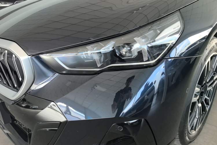 Used BMW 5 Series 2024 530Li Leading Model M Sport Package Left Front Headlight