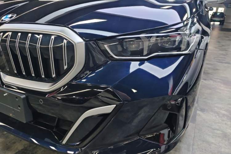 Used BMW 5 Series 2024 530Li Leading Model M Sport Package Left Front Headlight