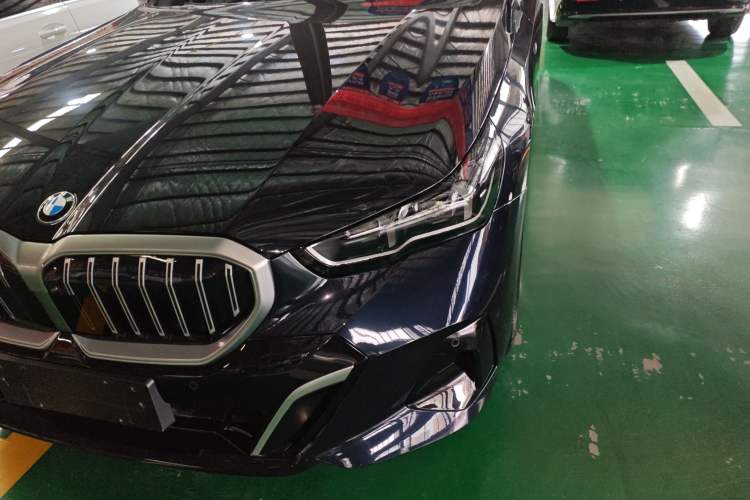 Used BMW 5 Series 2024 530Li Leading Model M Sport Package Left Front Headlight