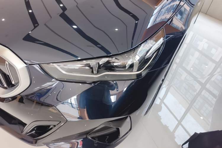 Used BMW 5 Series 2024 525i M Sport Package Left Front Headlight