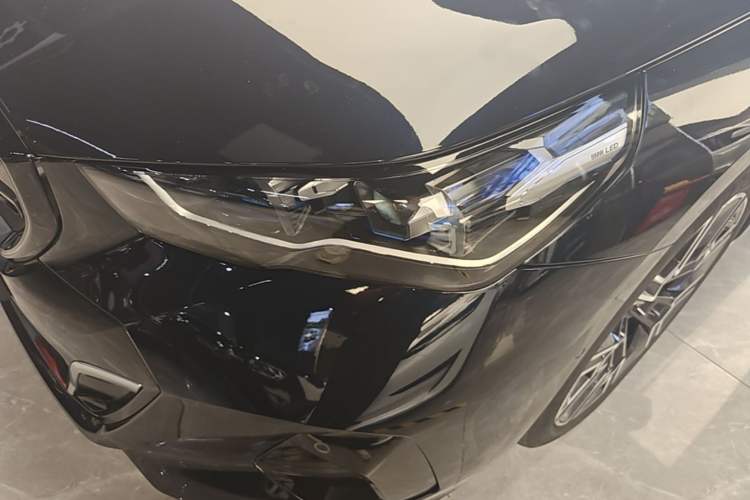 Used BMW 5 Series 2024 530Li Luxury Edition M Sport Package Left Front Headlight