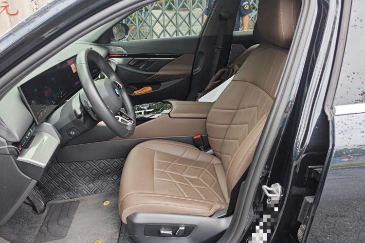 Used BMW 5 Series 2024 525Li M Sport Package Left Front Seat