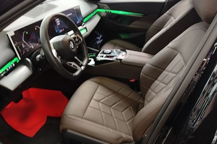 Used BMW 5 Series 2024 530Li Leading Model M Sport Package Left Front Seat