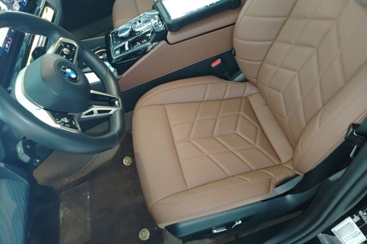 Used BMW 5 Series 2024 530Li Leading Luxury Package Left Front Seat
