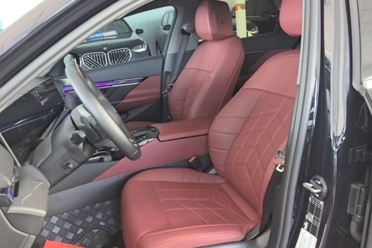 Used BMW 5 Series 2024 530Li Leading Model M Sport Package Left Front Seat