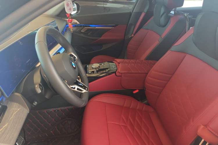 Used BMW 5 Series 2024 530Li Luxury Edition M Sport Package Left Front Seat