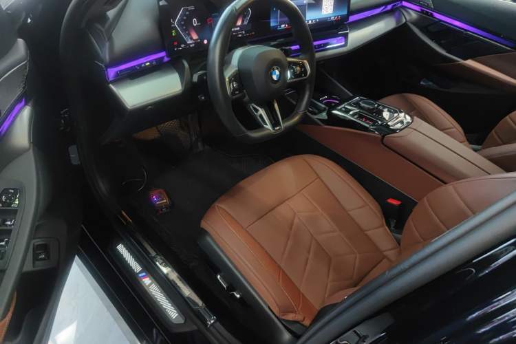 Used BMW 5 Series 2024 530Li Leading Model M Sport Package Left Front Seat