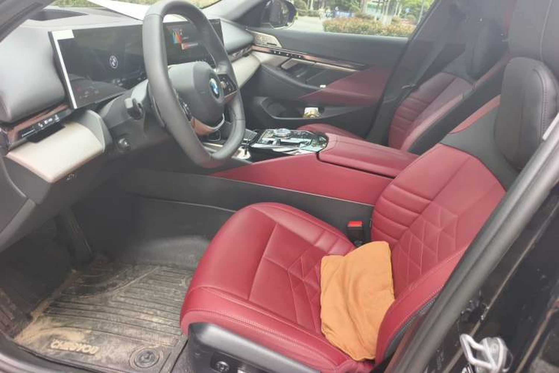 Used BMW 5 Series 2024 530Li Luxury Package Premium Edition Left Front Seat