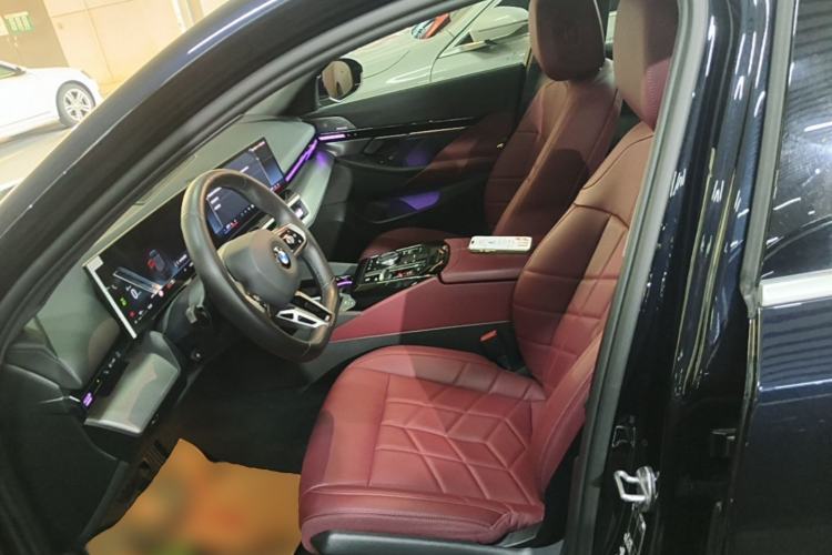 Used BMW 5 Series 2024 525Li M Sport Package Left Front Seat