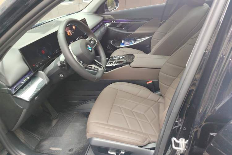 Used BMW 5 Series 2024 530Li Leading Model M Sport Package Left Front Seat