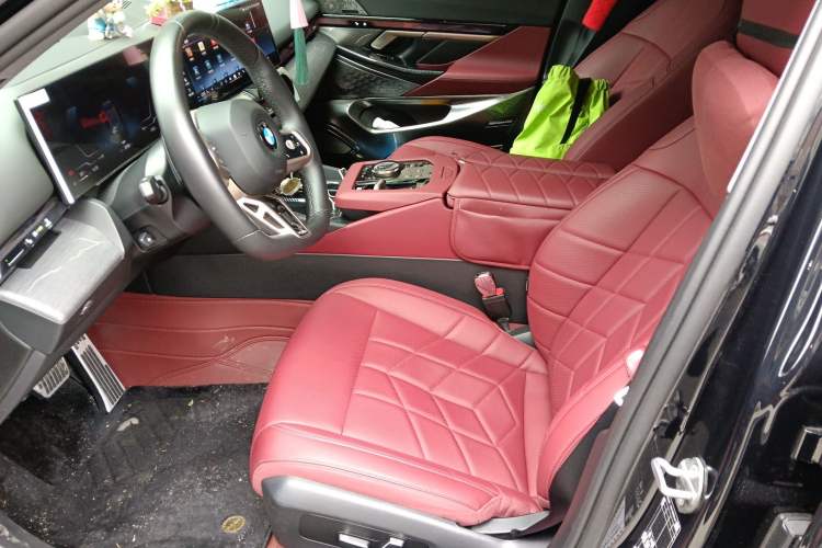 Used BMW 5 Series 2024 530Li Leading Luxury Package Left Front Seat