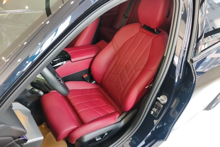 Used BMW 5 Series 2024 525i M Sport Package Left Front Seat