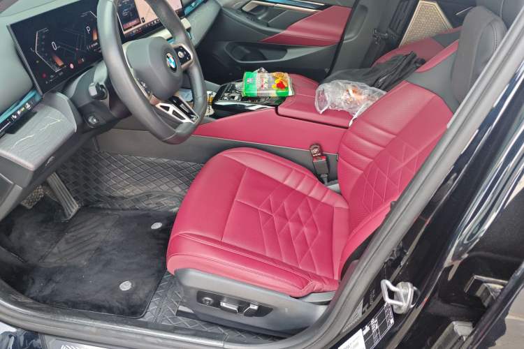 Used BMW 5 Series 2024 530Li Luxury Edition M Sport Package Left Front Seat
