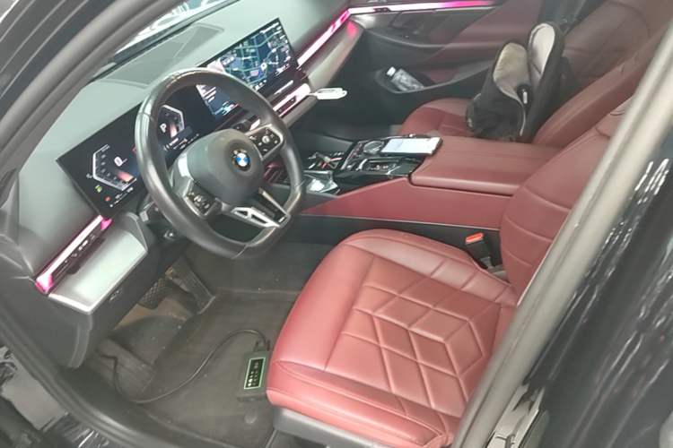 Used BMW 5 Series 2024 530Li Leading Model M Sport Package Left Front Seat