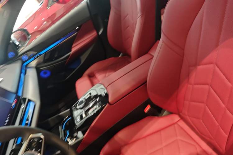 Used BMW 5 Series 2024 530Li Leading Luxury Package Left Front Seat