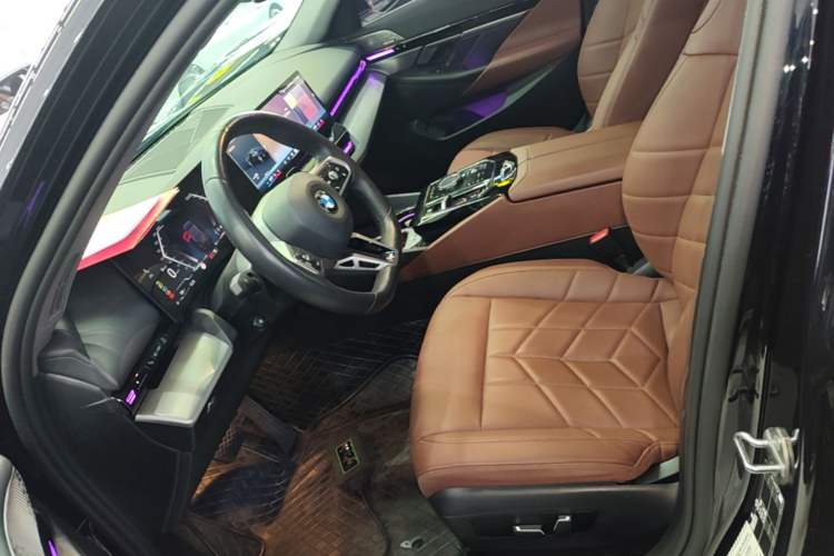 Used BMW 5 Series 2024 525Li M Sport Package Left Front Seat