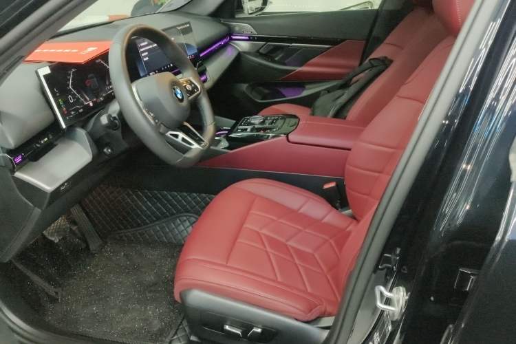 Used BMW 5 Series 2024 525Li M Sport Package Left Front Seat