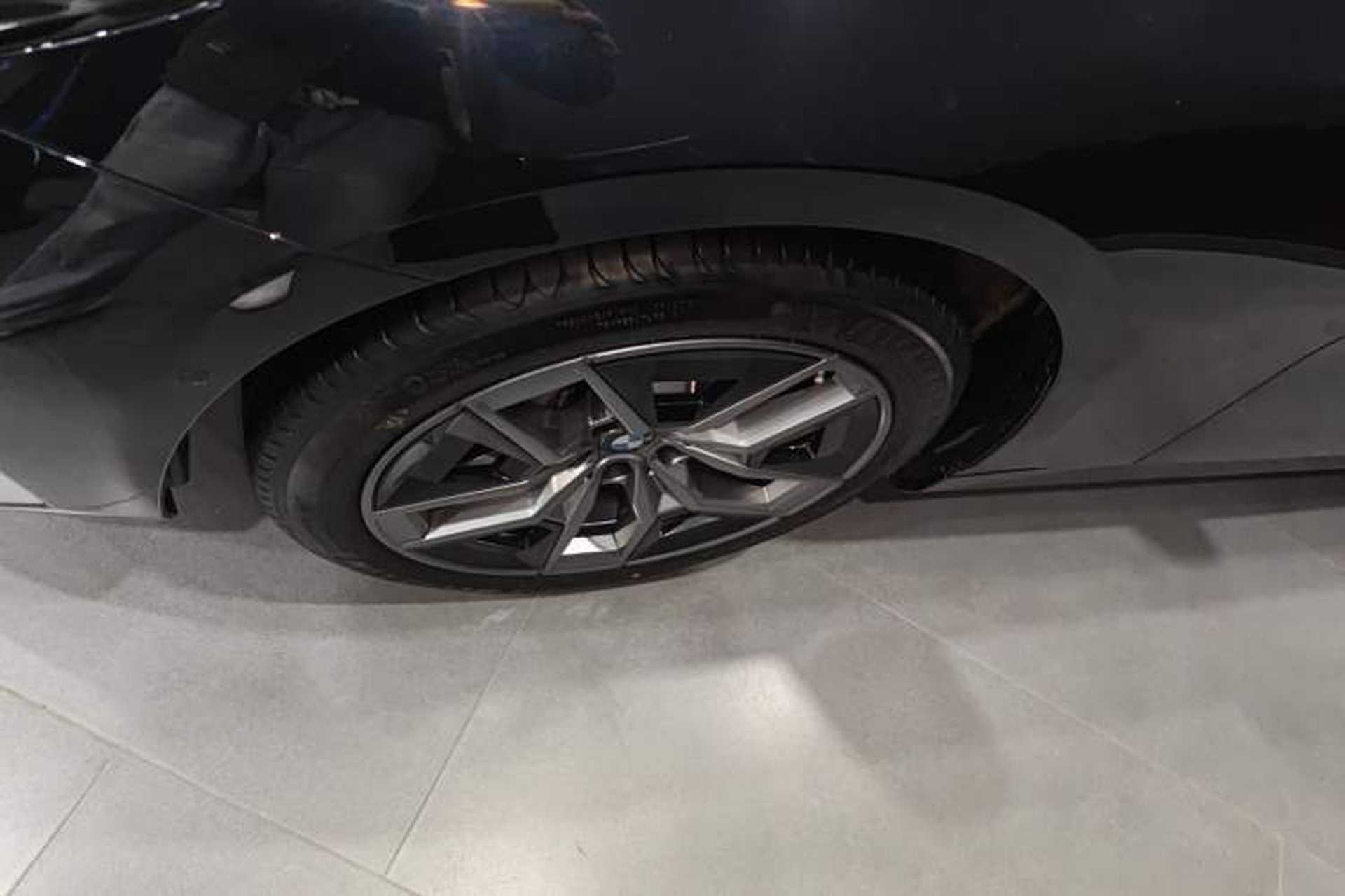 Used BMW 5 Series 2024 530Li Leading Luxury Package Left Front Wheel Hub