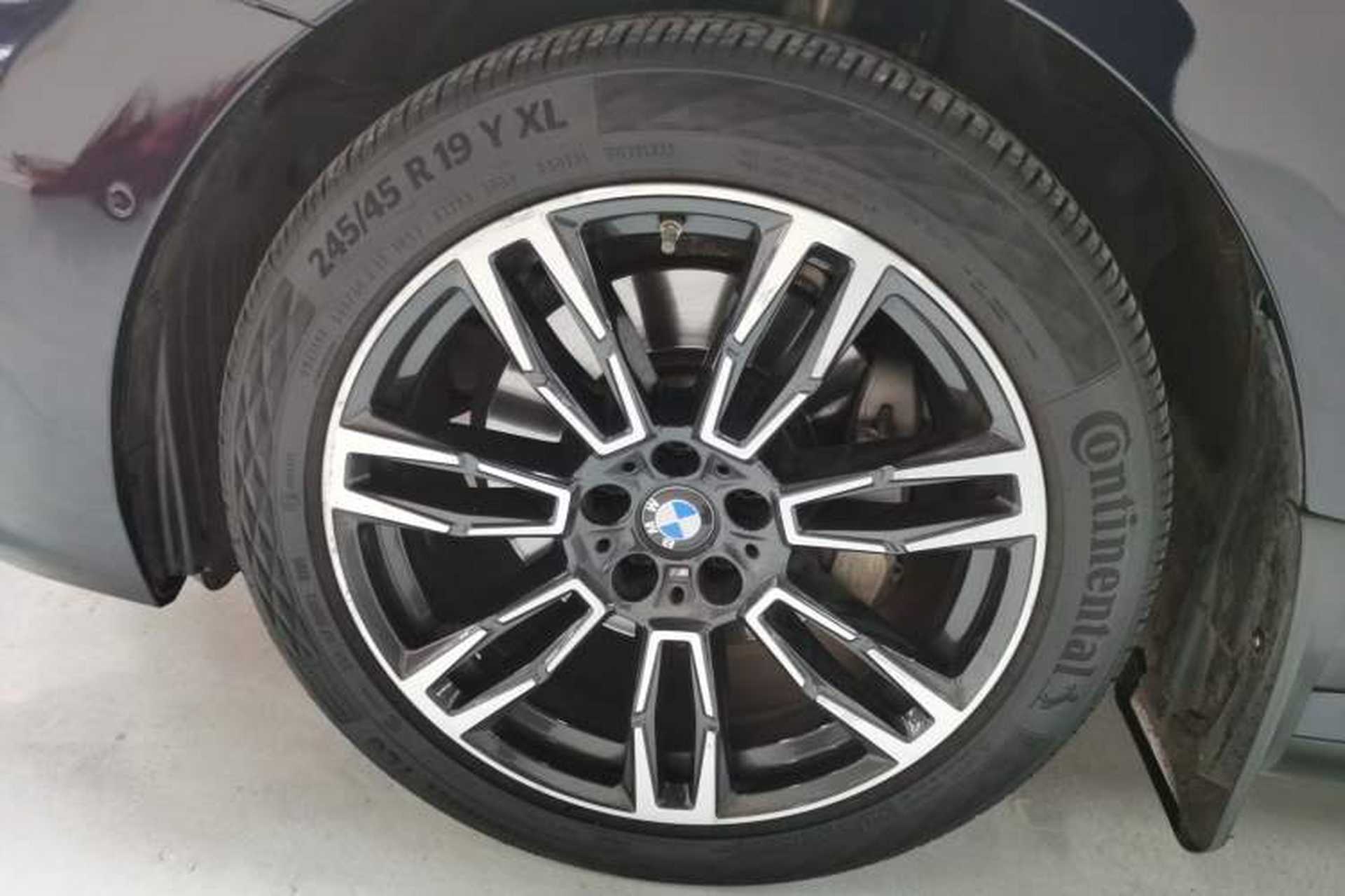Used BMW 5 Series 2024 530Li Luxury Edition M Sport Package Left Front Wheel Hub