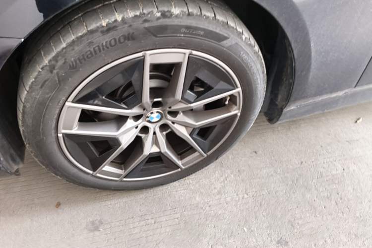 Used BMW 5 Series 2024 530Li Leading Luxury Package Left Front Wheel Hub