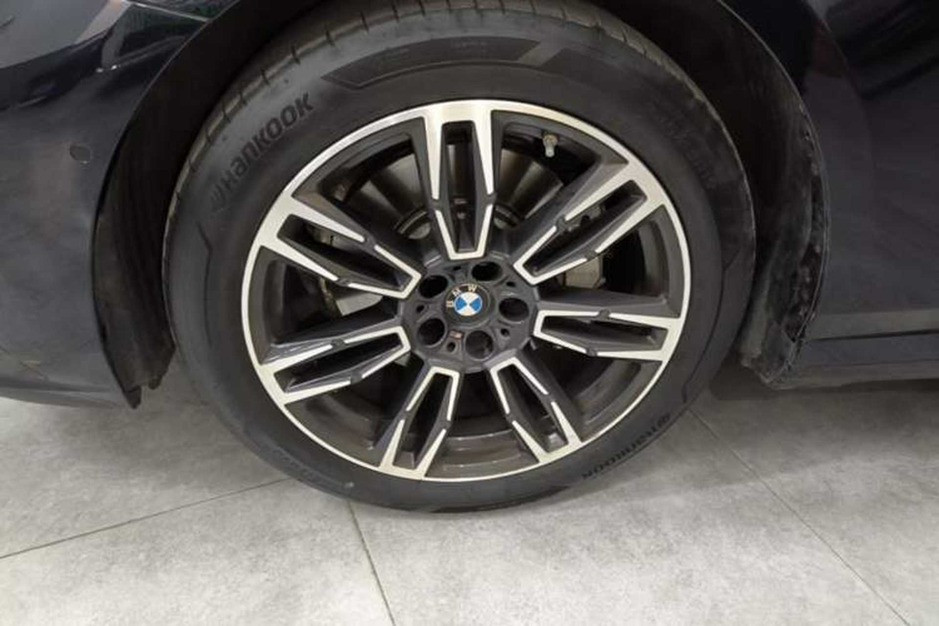 Used BMW 5 Series 2024 530Li Leading Model M Sport Package Left Front Wheel Hub