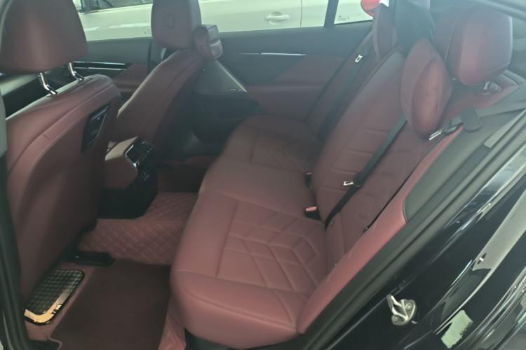 Used BMW 5 Series 2024 525Li M Sport Package Left Rear Seat