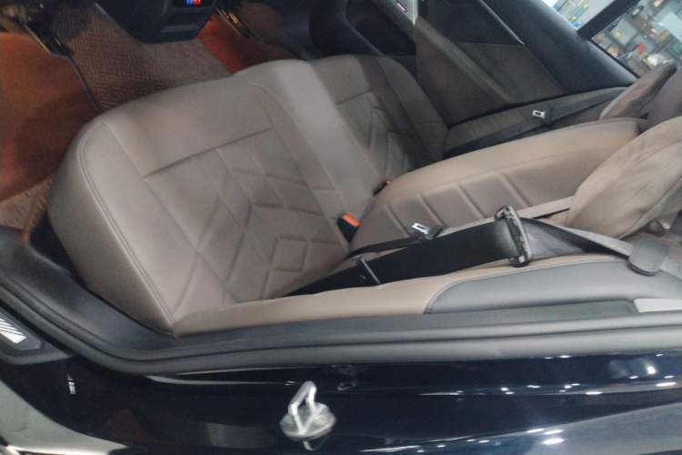 Used BMW 5 Series 2024 525Li M Sport Package Left Rear Seat
