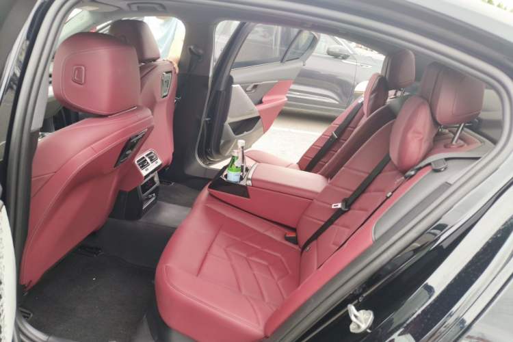 Used BMW 5 Series 2024 530Li xDrive M Sport Package Left Rear Seat